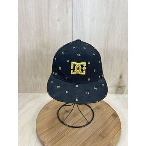 DC Shoes Allover Print Black Gold Stretch Flex Fit Baseball Hat Size S/M